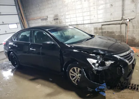 2015 Nissan Altima 2.5 z USA, uszkodzony, nr VIN 1N4AL3AP7FN392386